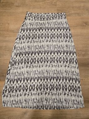 Dalia Gray and White Aztec Pattern Stretch Maxi Skirt Sz L